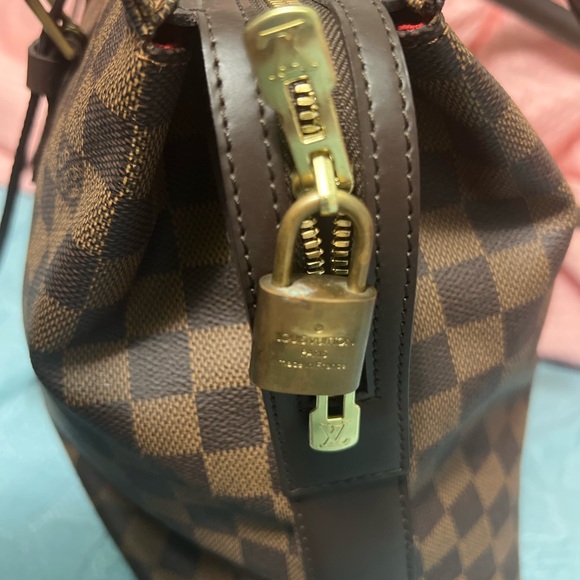 Louis Vuitton Damier Ebene Chelsea tote - Picture 7 of 17